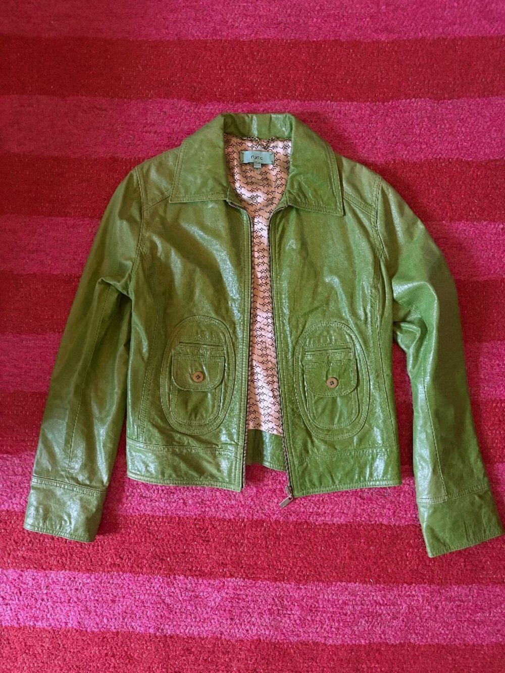 Rare Green Leather Jacket. Cropped Bomber.  Zip-Front. Perfect. Size M-L